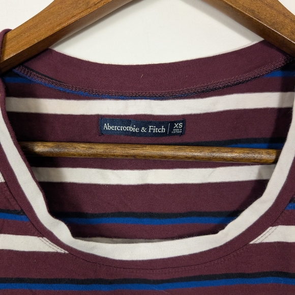 Abercrombie & Fitch Cotton Blend Stripe Cropped Tee Shirt - Picture 4 of 6